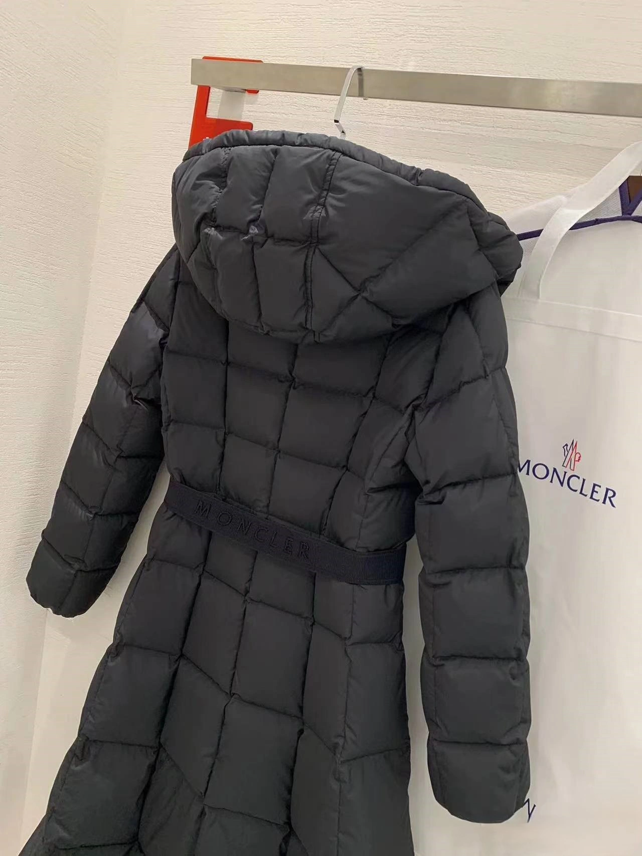 Breathable Fendi Down Jackets 123473