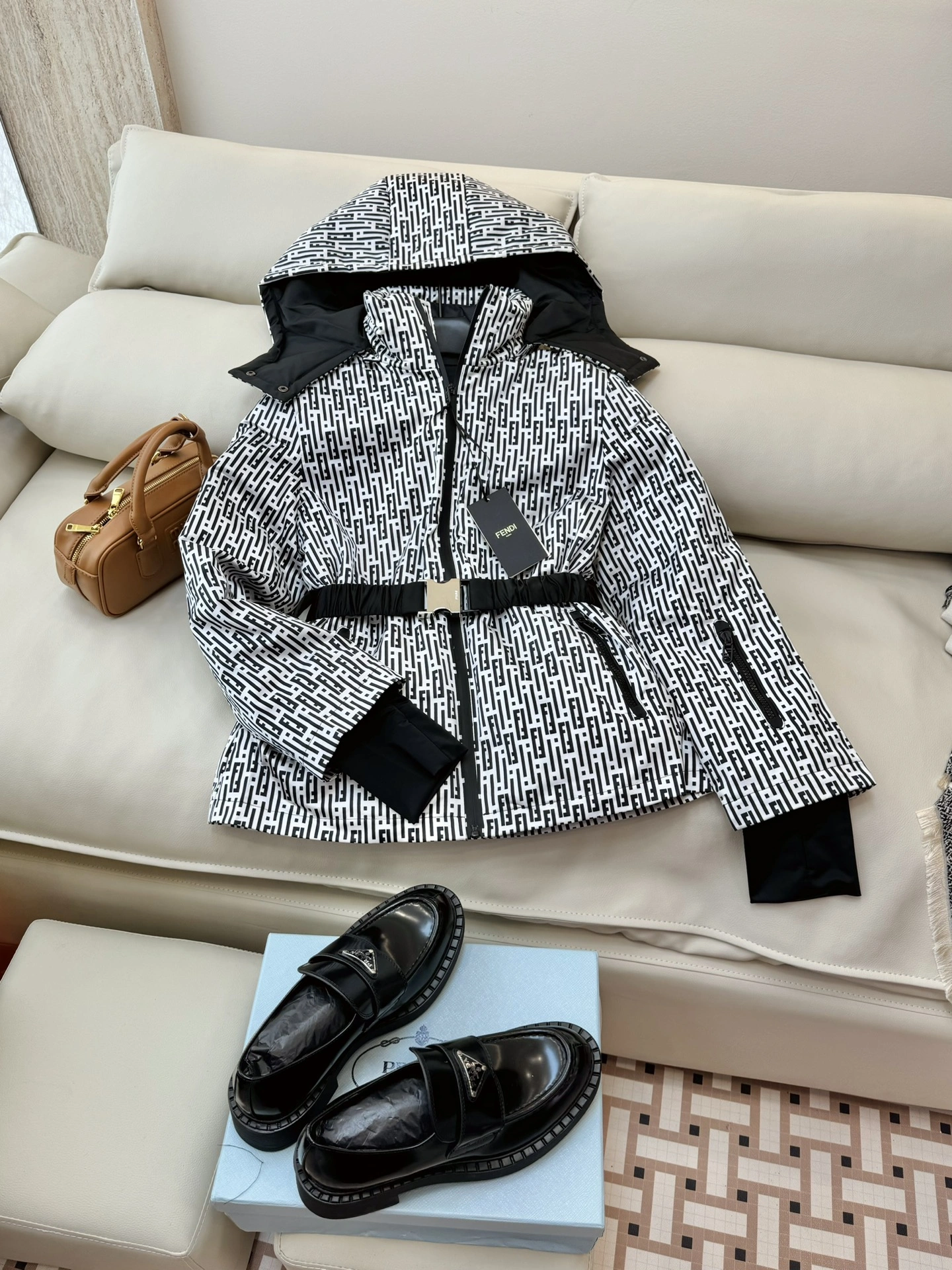 Fendi Down Jackets Trendsetting 123485