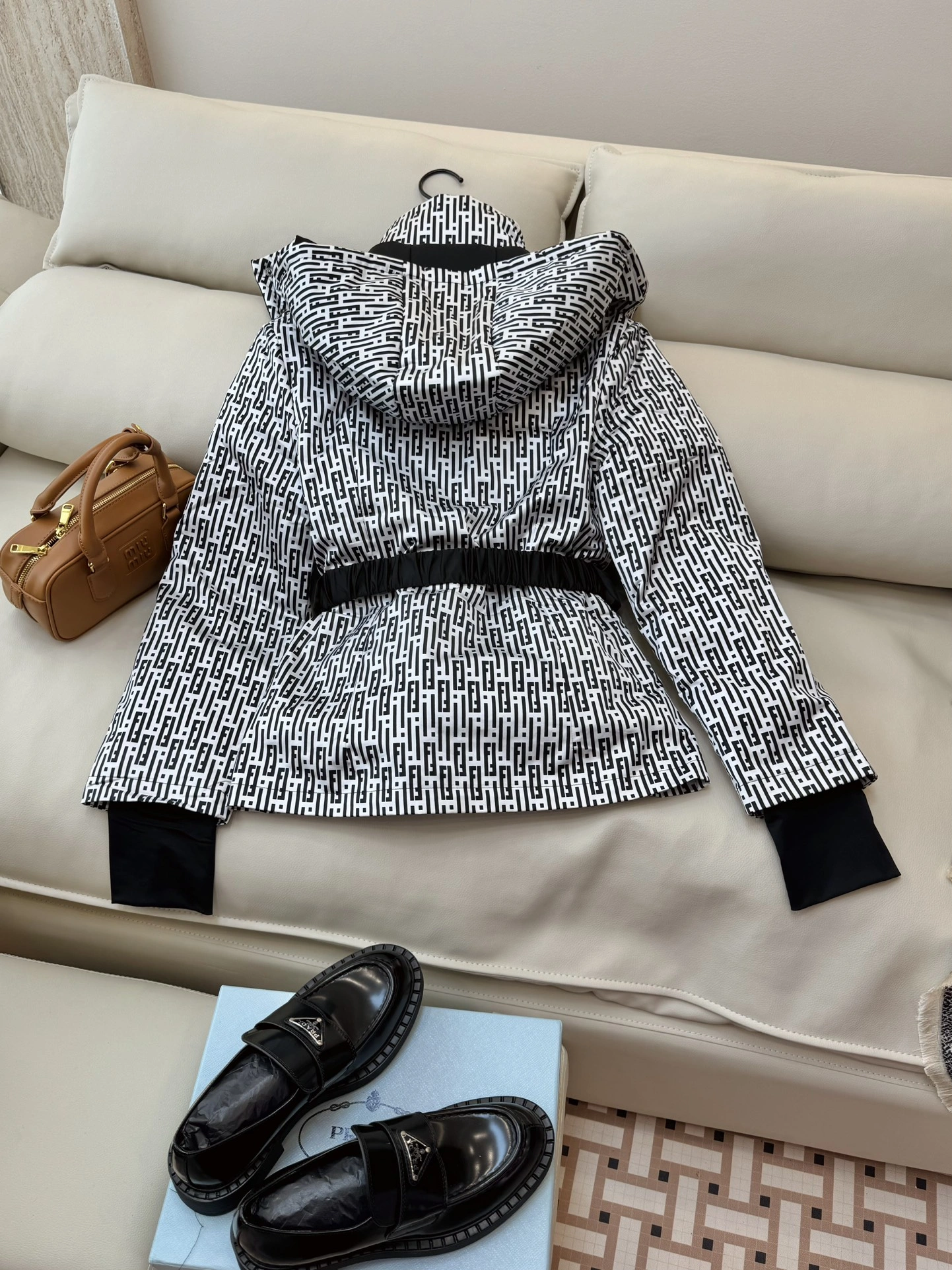 Fendi Down Jackets Trendsetting 123485