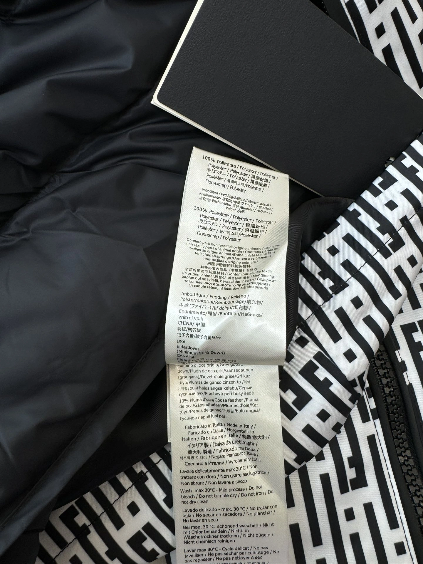 Fendi Down Jackets Trendsetting 123485