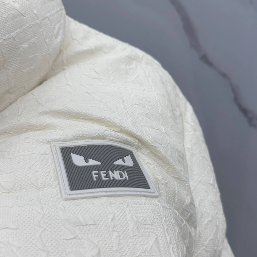 Fendi Down Jackets TimelessDesign 123483