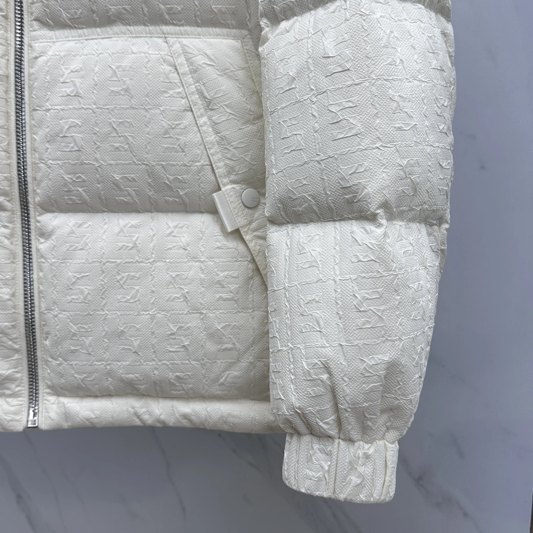 Fendi Down Jackets TimelessDesign 123483