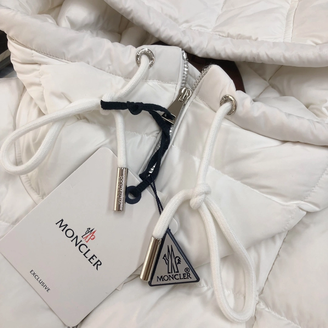 Fendi Down Jackets Durable 123482
