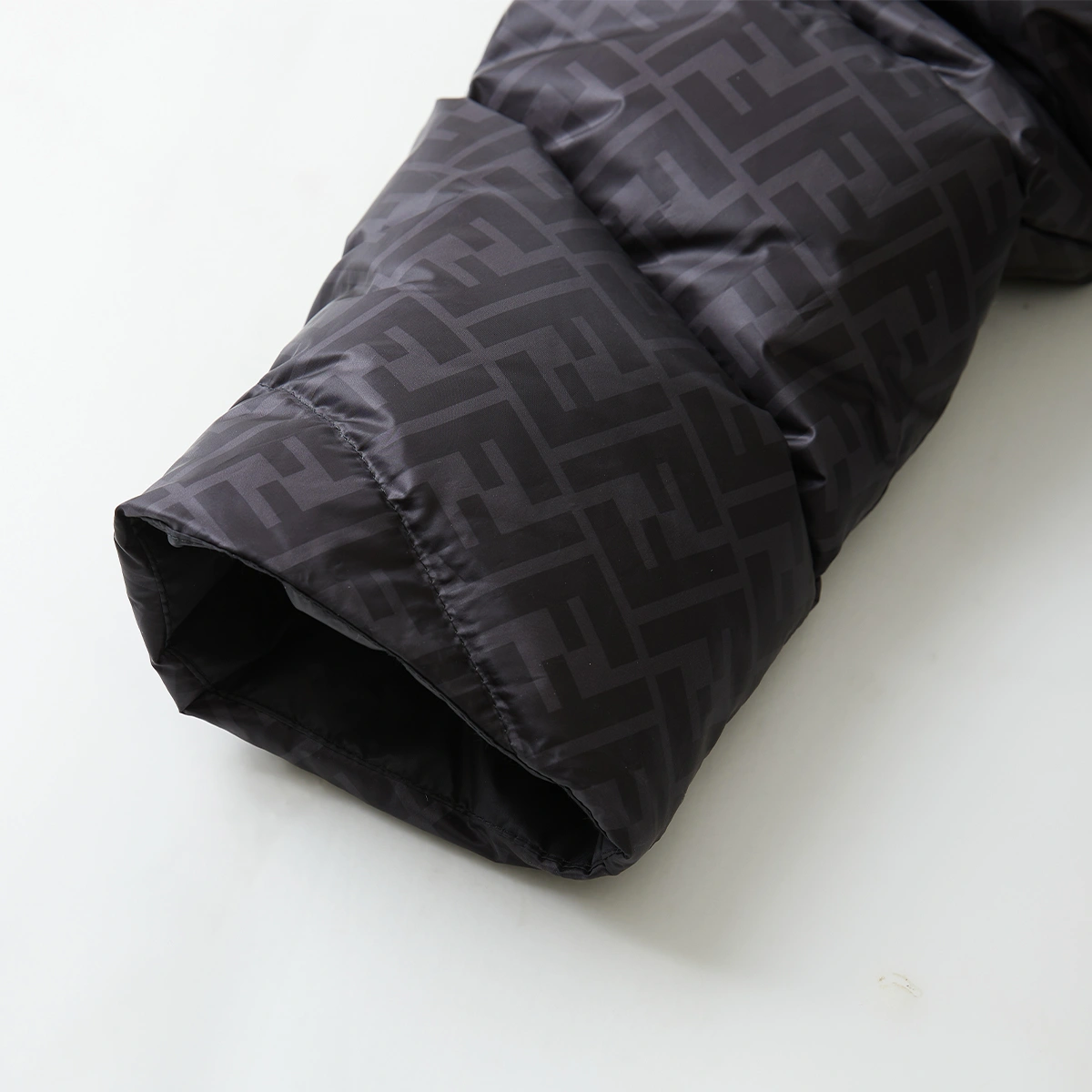 Fendi Down Jackets Lightweight 123472