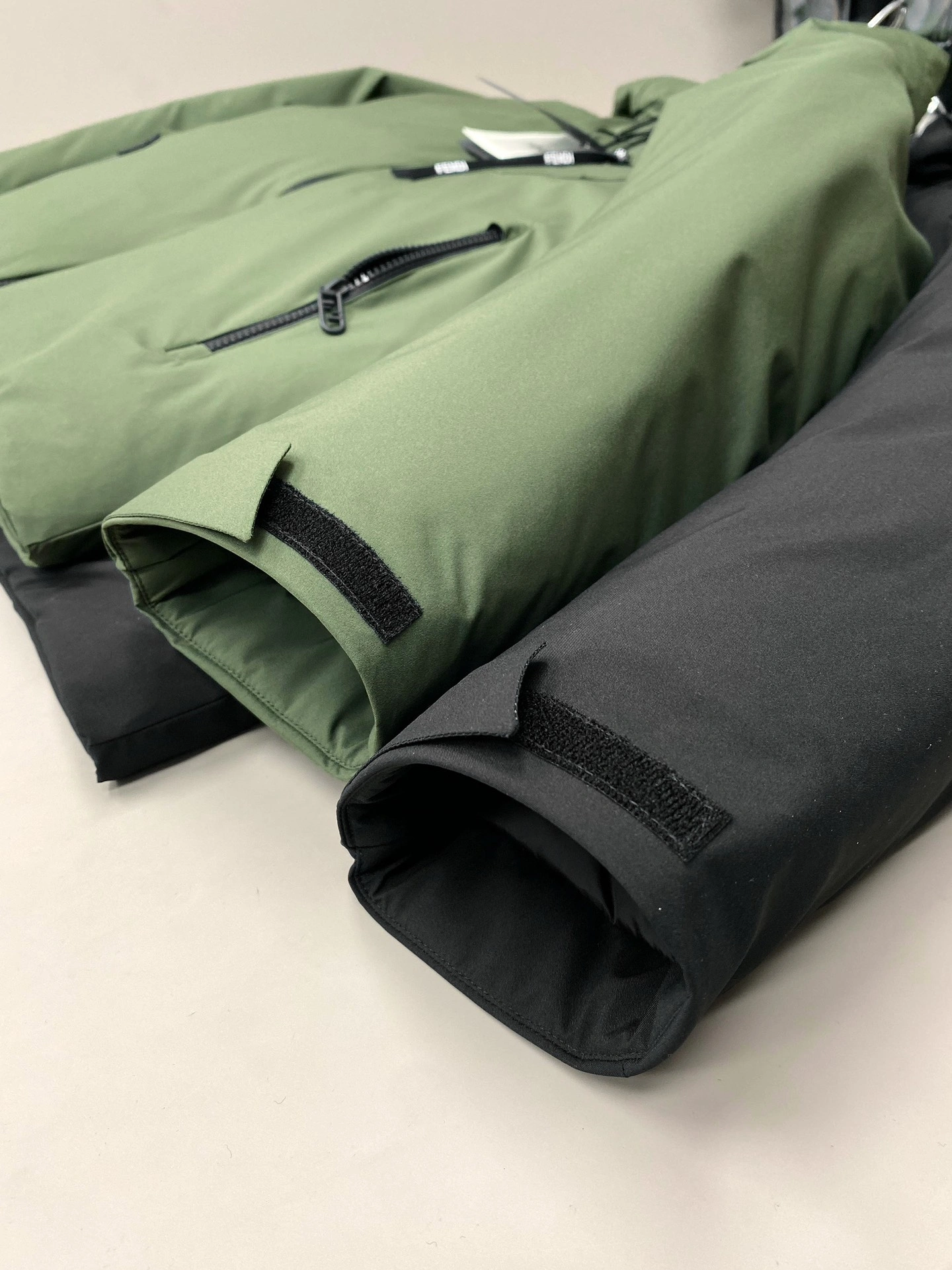 Lightweight Fendi Down Jackets 123470