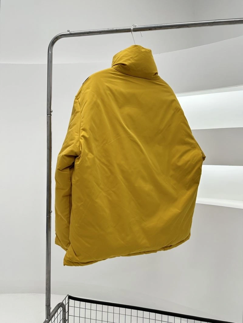 Flexible Fendi Down Jackets 123423