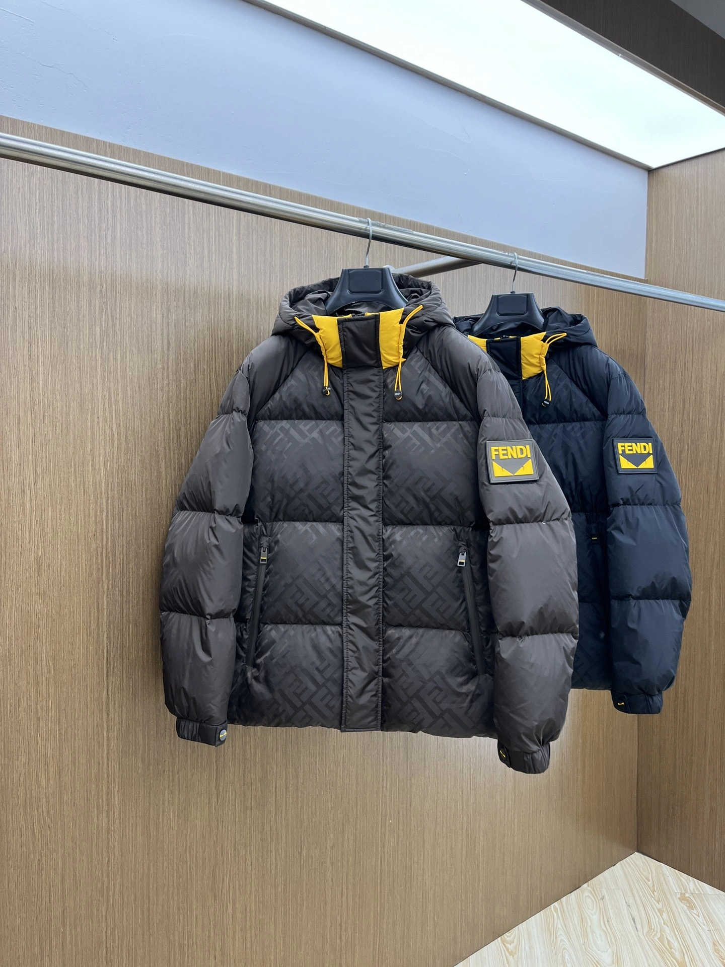 Fendi Down Jackets ComfortFit 123450
