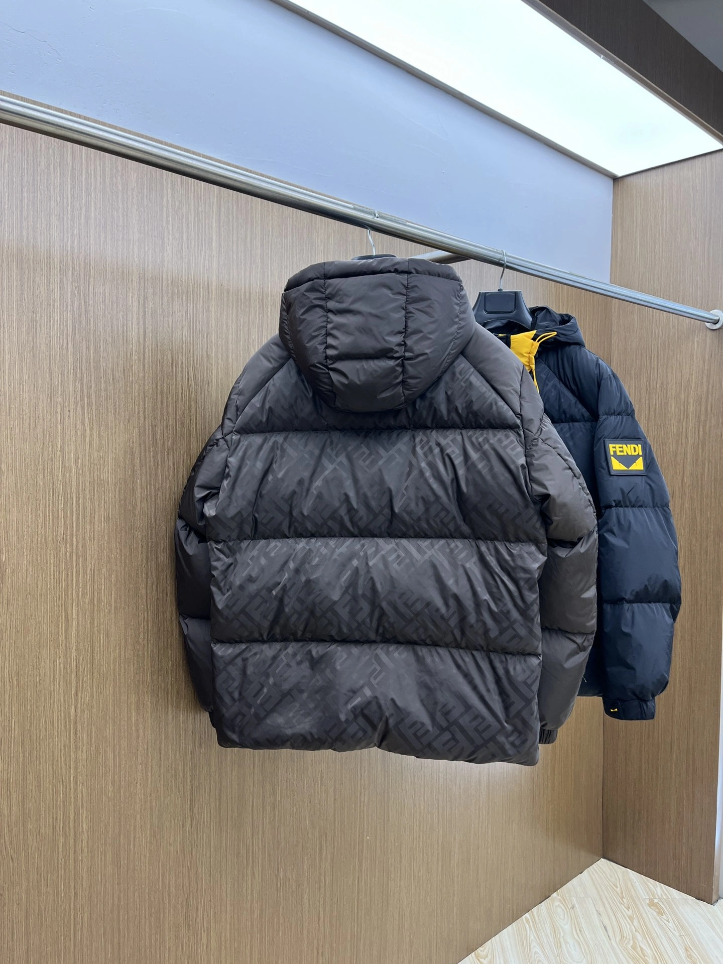 Fendi Down Jackets ComfortFit 123450