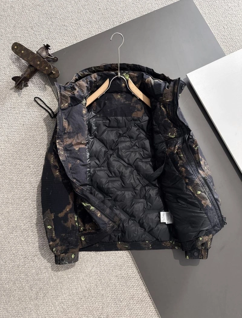 Snug Fendi Down Jackets 123395