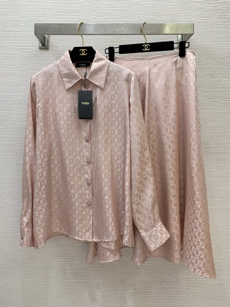 Unisex Fendi Dress Suits 120479