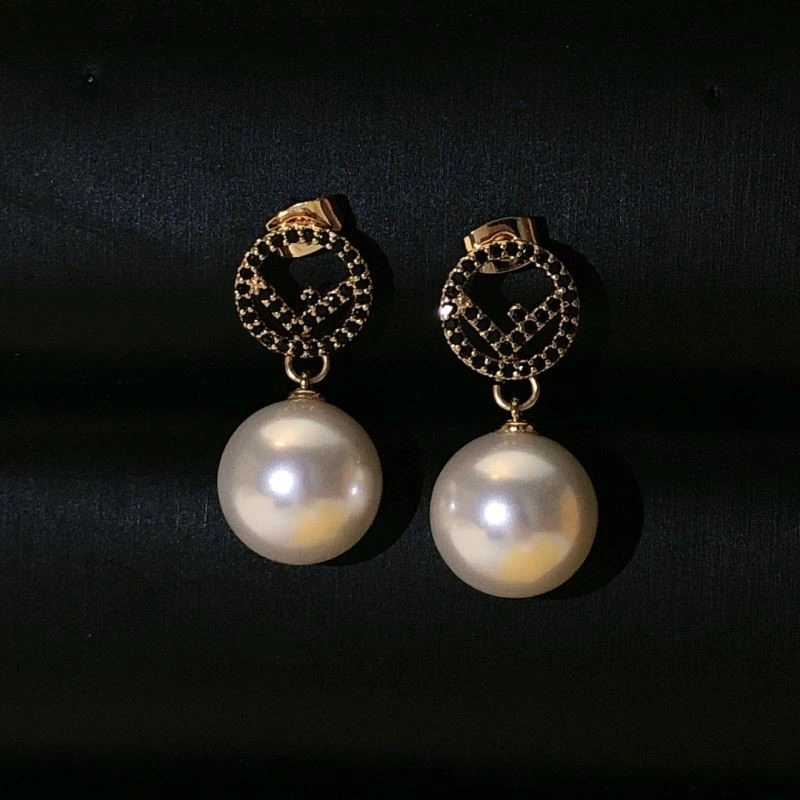 Fendi Earrings TimelessDesign 208778