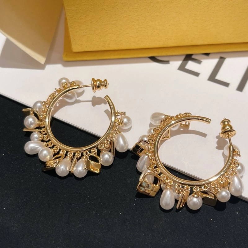 Fendi Earrings EyeCatching 208073