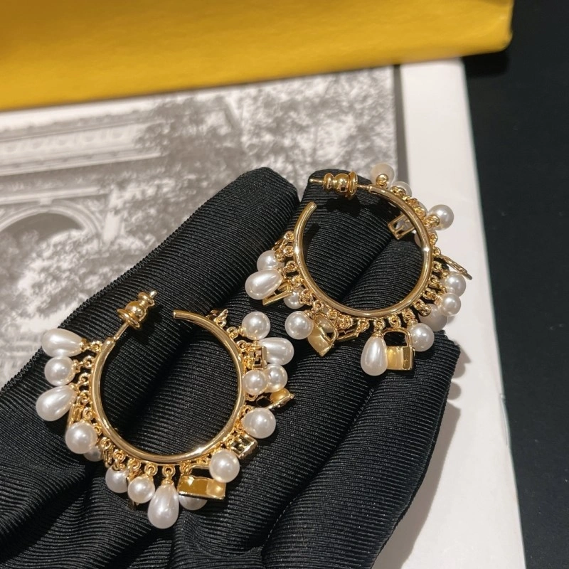 Fendi Earrings EyeCatching 208073