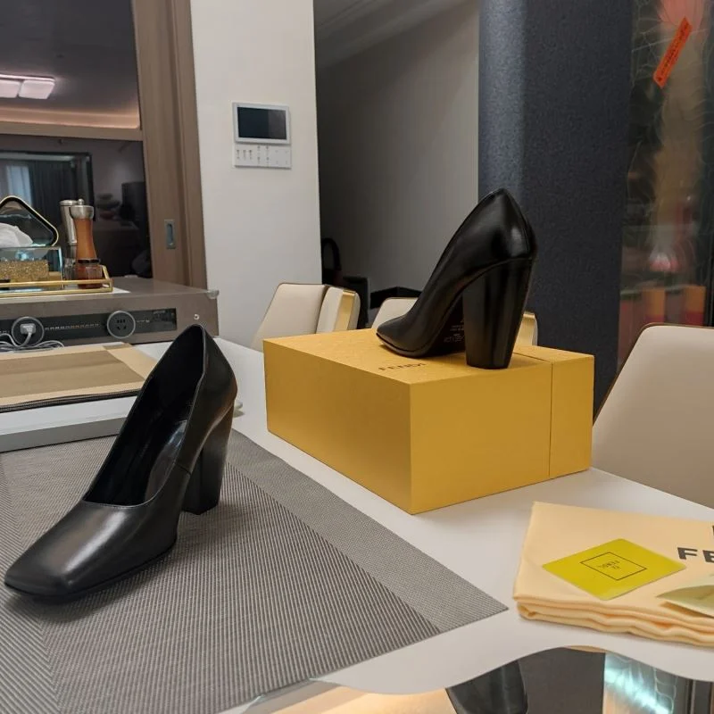 Fendi Heeled Shoes Compact 23491