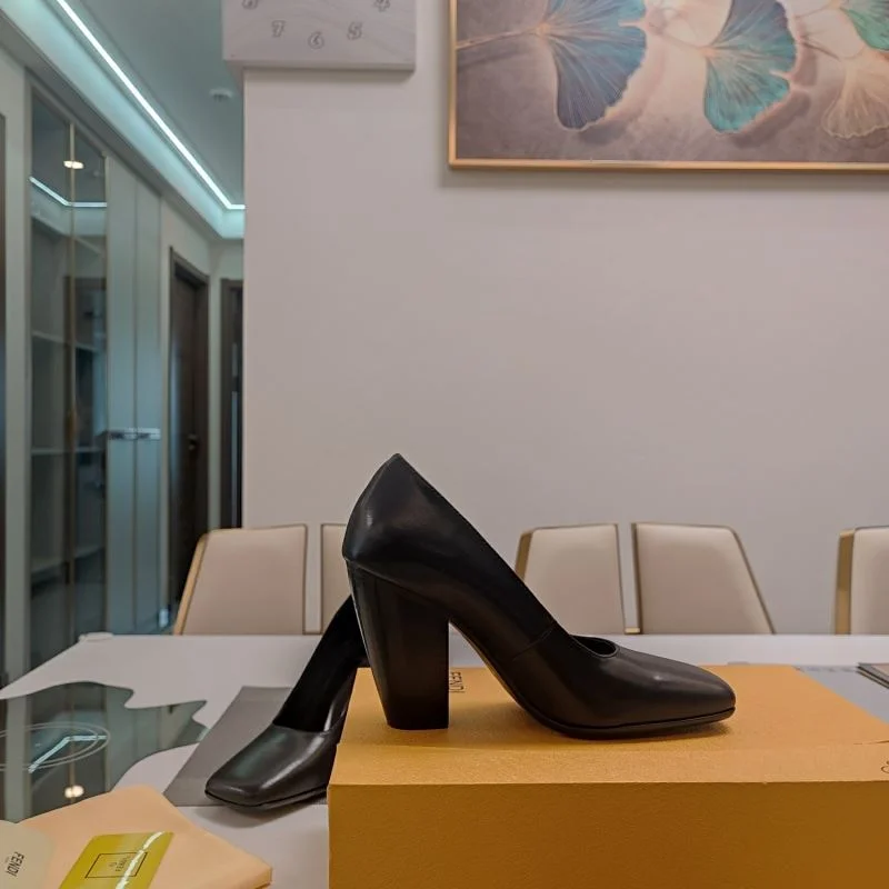 Fendi Heeled Shoes Compact 23491