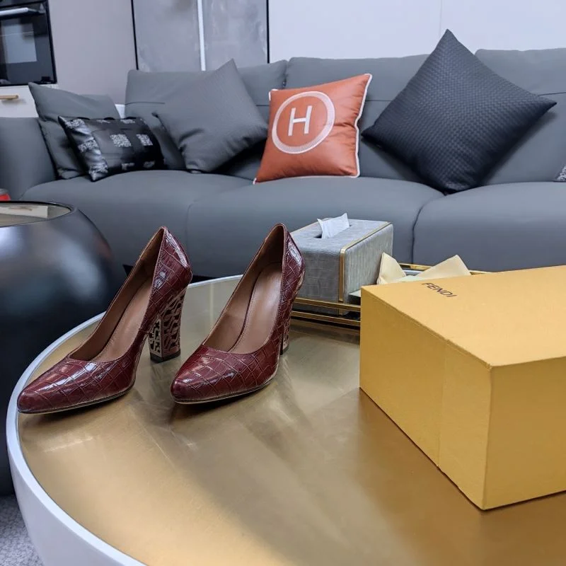 Compact Fendi Heeled Shoes 23493