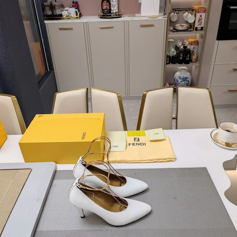 Functional Fendi Heeled Shoes 23495