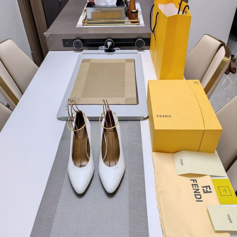 Functional Fendi Heeled Shoes 23495