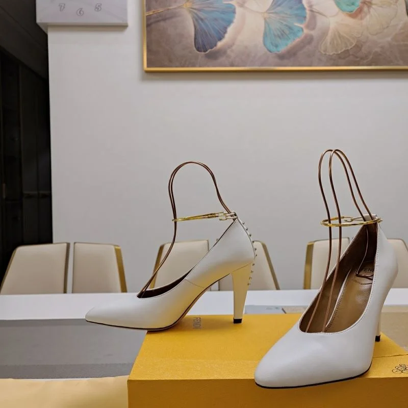 Functional Fendi Heeled Shoes 23495