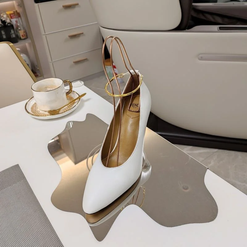 Functional Fendi Heeled Shoes 23495