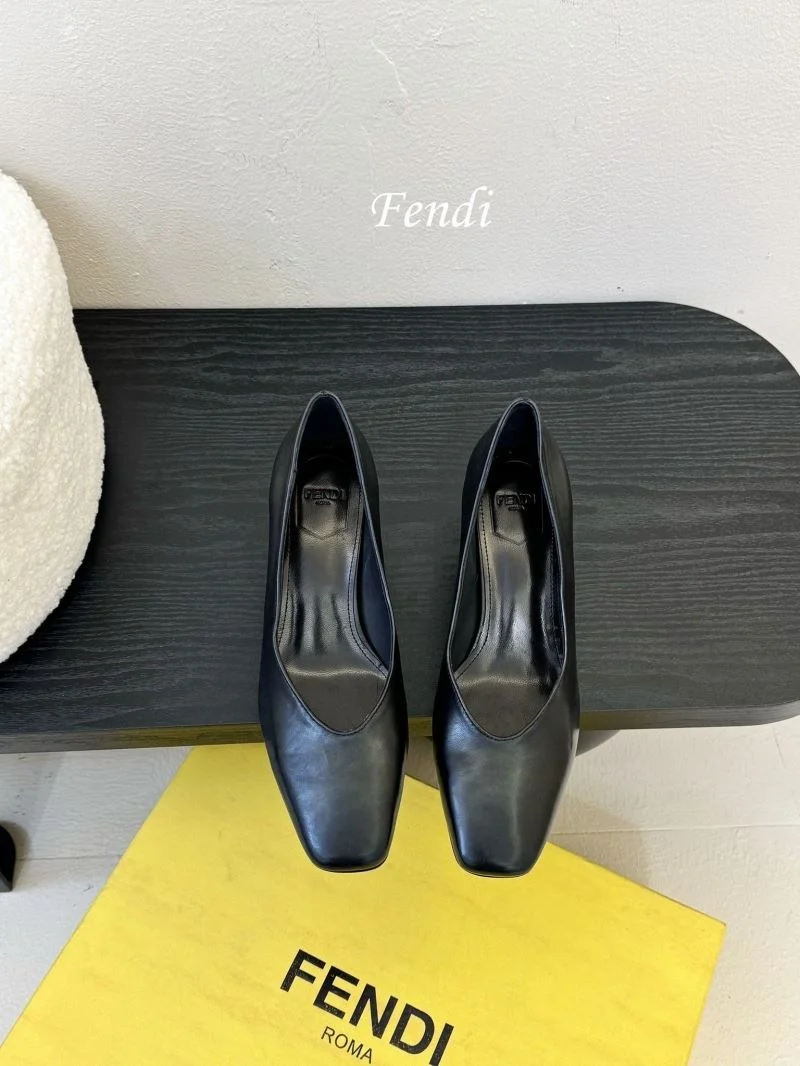 Fendi Heeled Shoes Vibrant 23755
