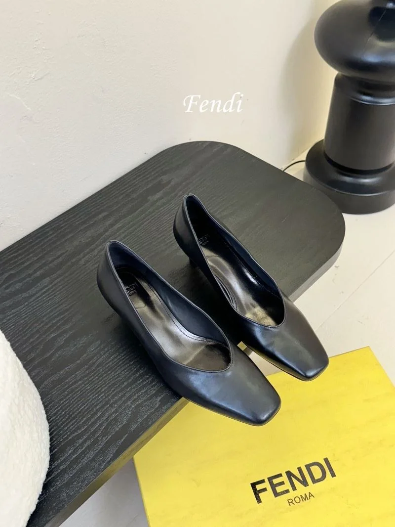 Fendi Heeled Shoes Vibrant 23755
