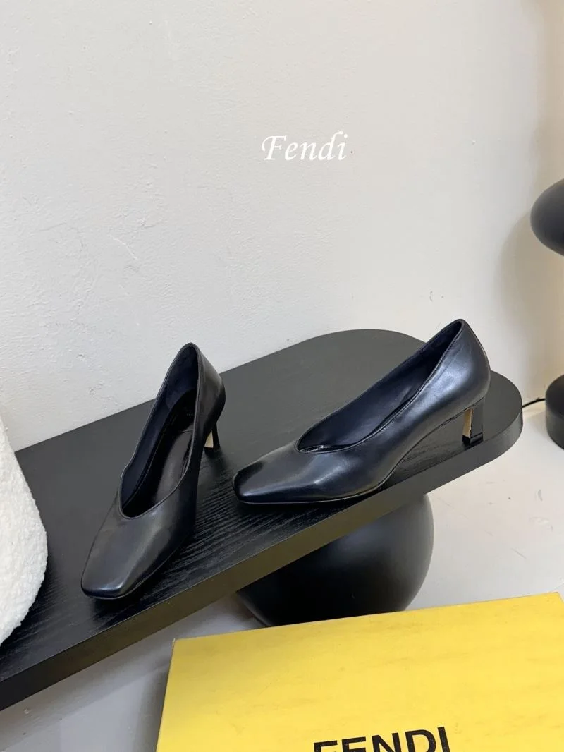 Fendi Heeled Shoes Vibrant 23755
