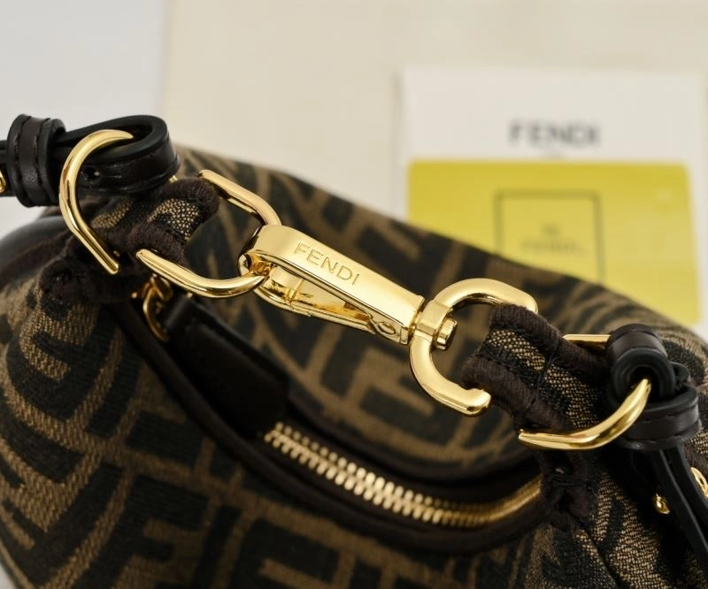 WrinkleFree Fendi Hobo Bags 85346