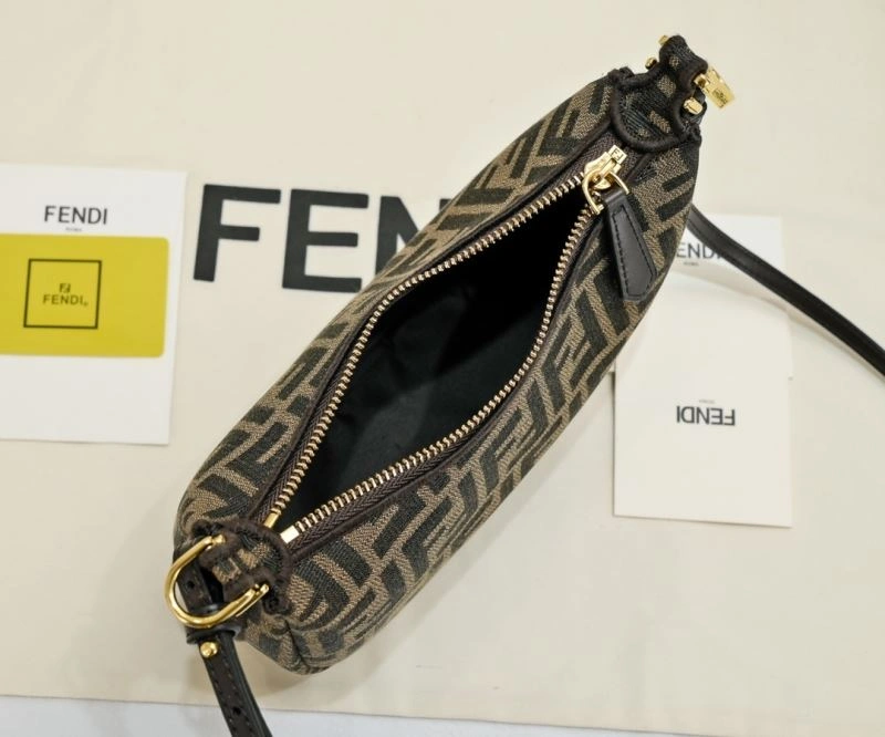 WrinkleFree Fendi Hobo Bags 85346