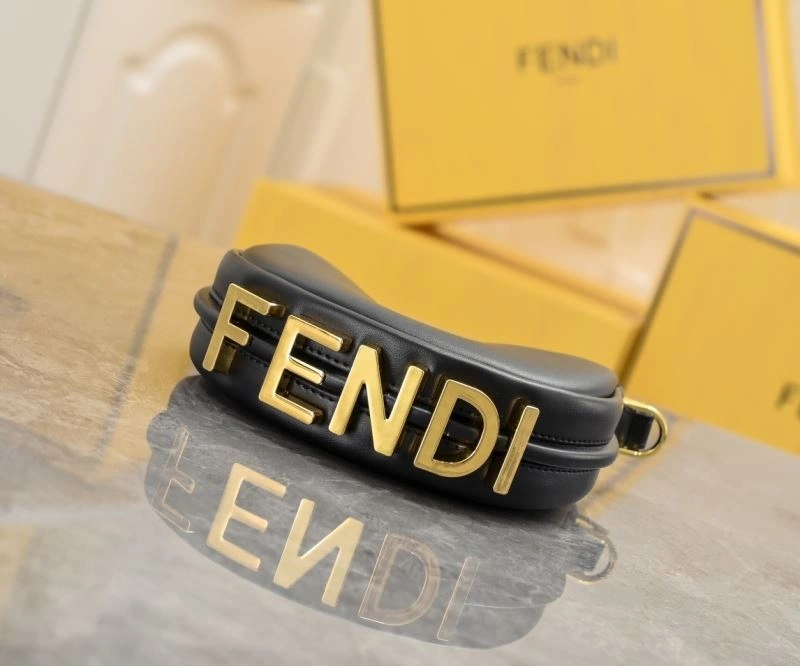Fendi Hobo Bags Lightweight 78957