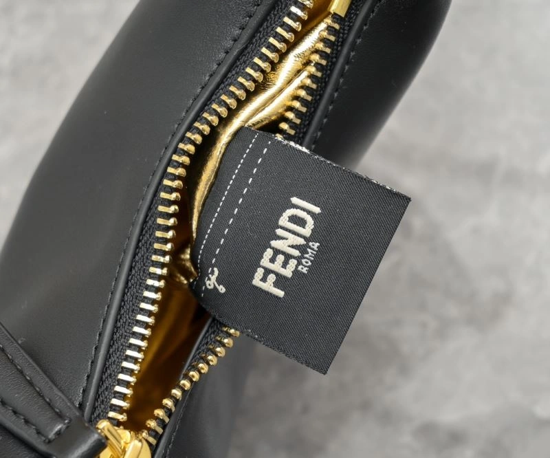 Fendi Hobo Bags Lightweight 78957