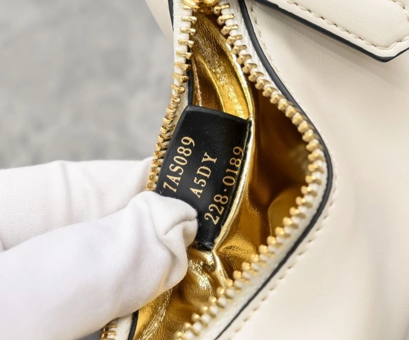 Fendi Hobo Bags Reliable 85334