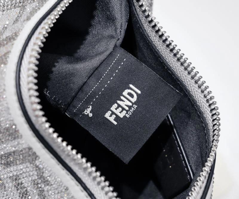 Fendi Hobo Bags Colorful 85374