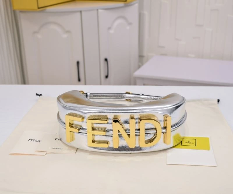 WaterResistant Fendi Hobo Bags 85335