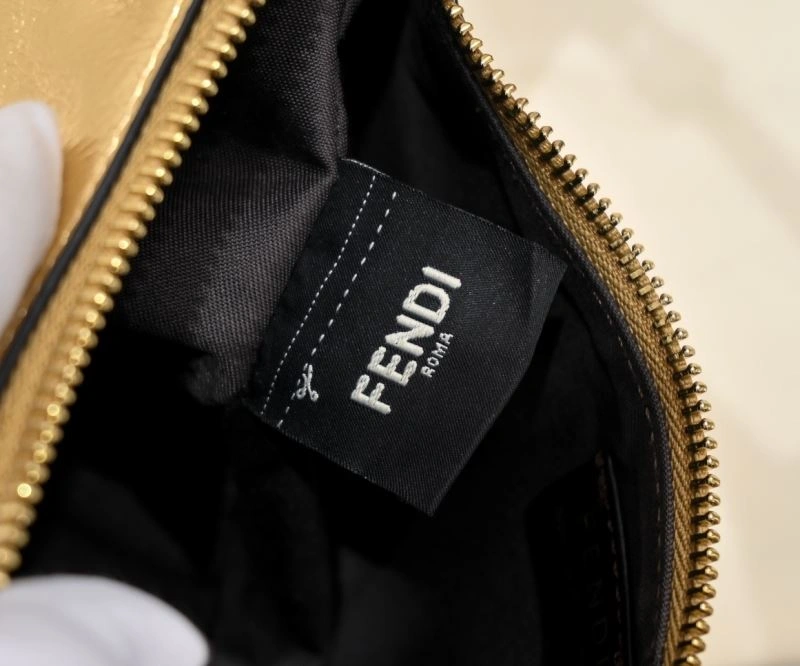 Fendi Hobo Bags Vibrant 85338