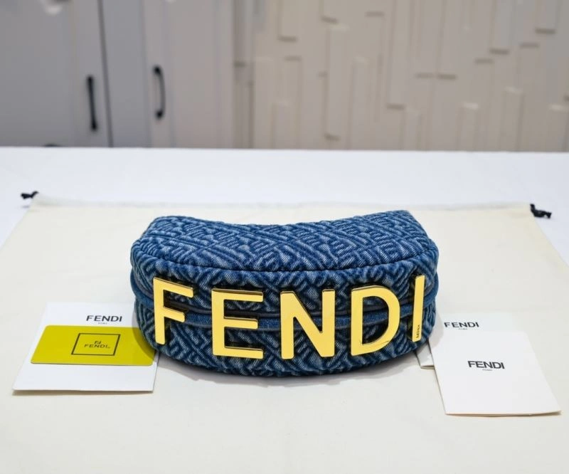 Fendi Hobo Bags EyeCatching 85325