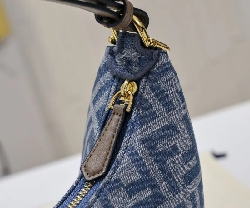 Fendi Hobo Bags Durable 85323
