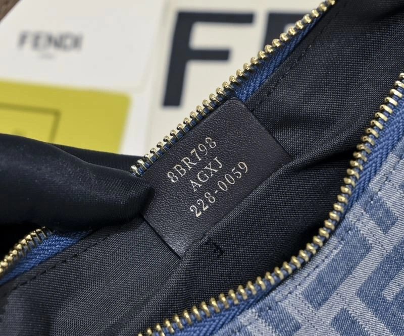 Fendi Hobo Bags Durable 85323