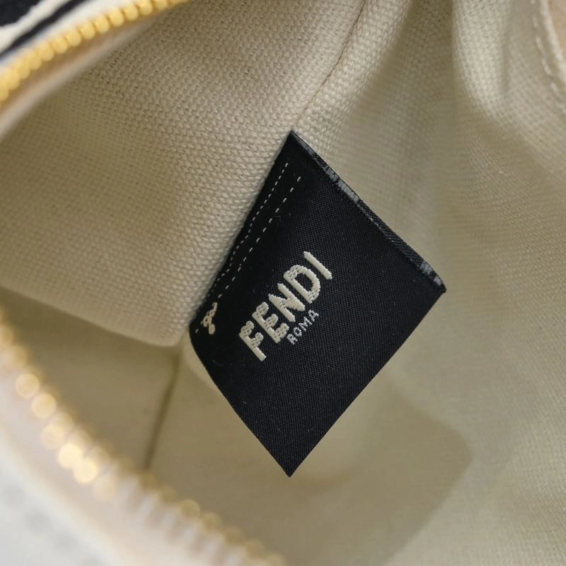 Fendi Hobo Bags Comfortable 85318