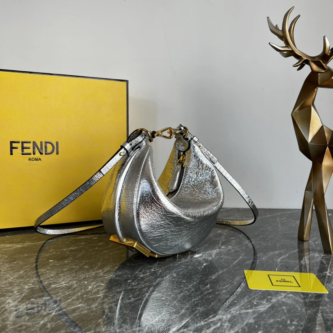 Lightweight Fendi Hobo Bags 76819