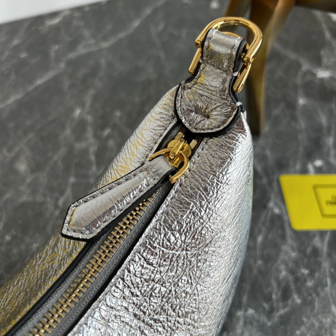 Lightweight Fendi Hobo Bags 76819