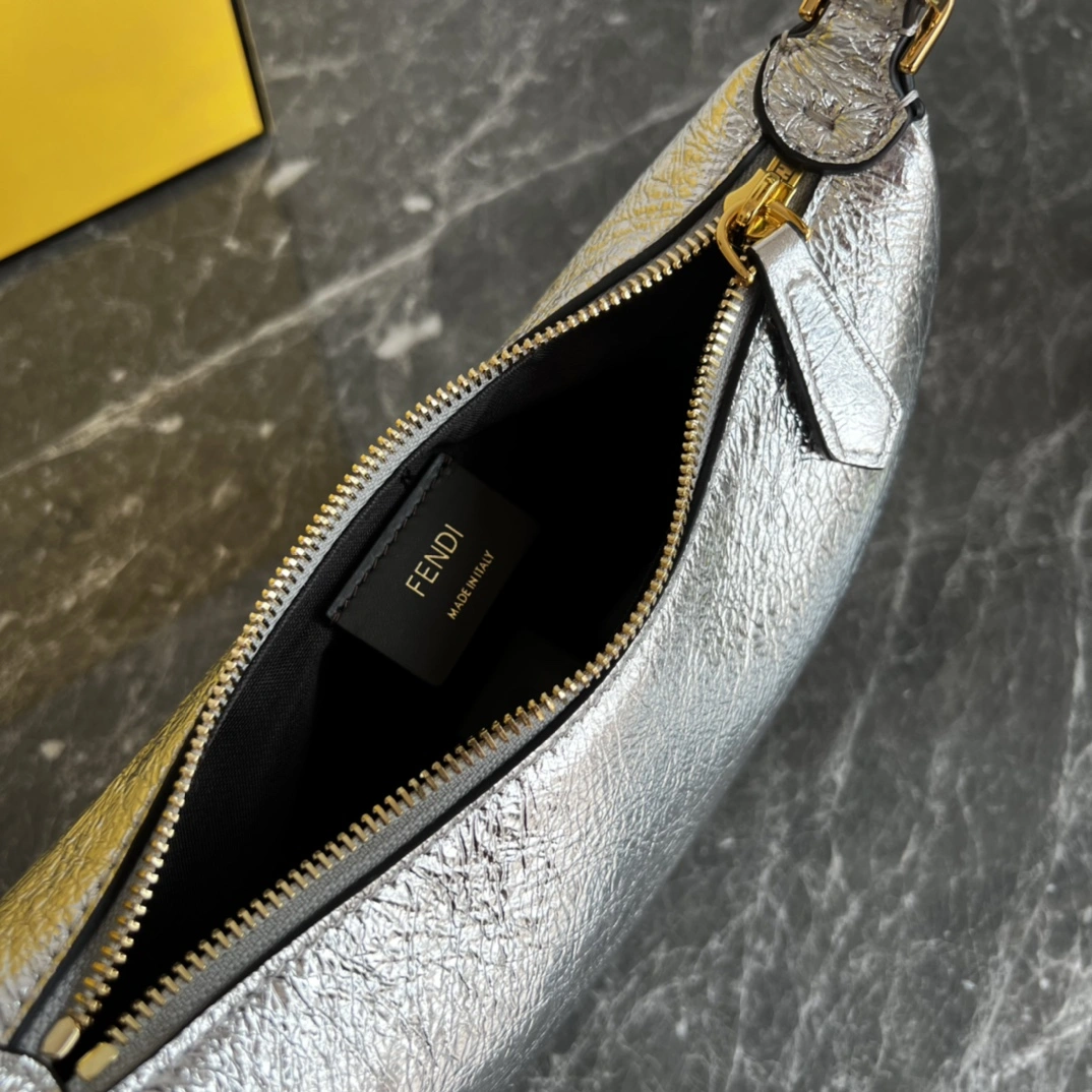Lightweight Fendi Hobo Bags 76819