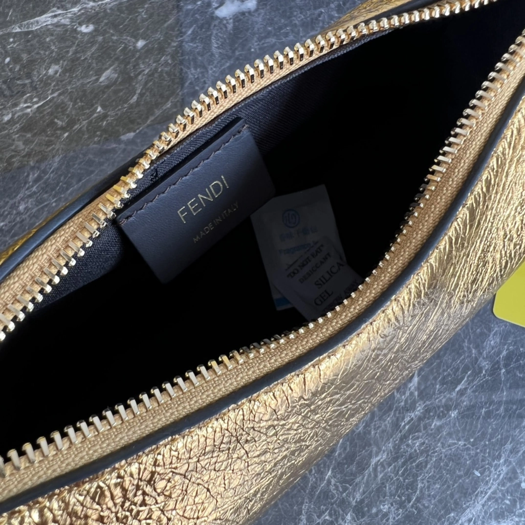 Fendi Hobo Bags QuickDry 76825