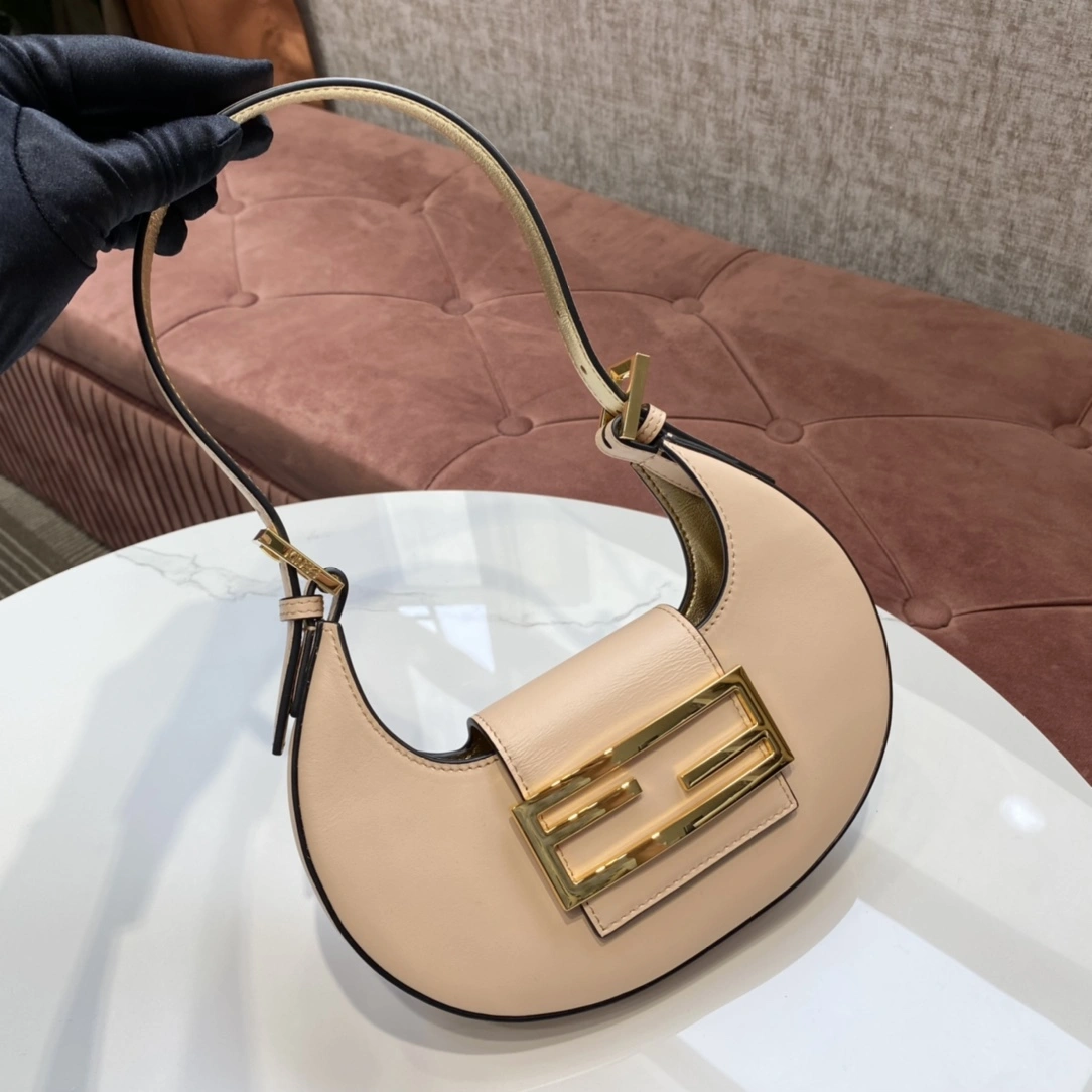 Fendi Hobo Bags FastDry 76815