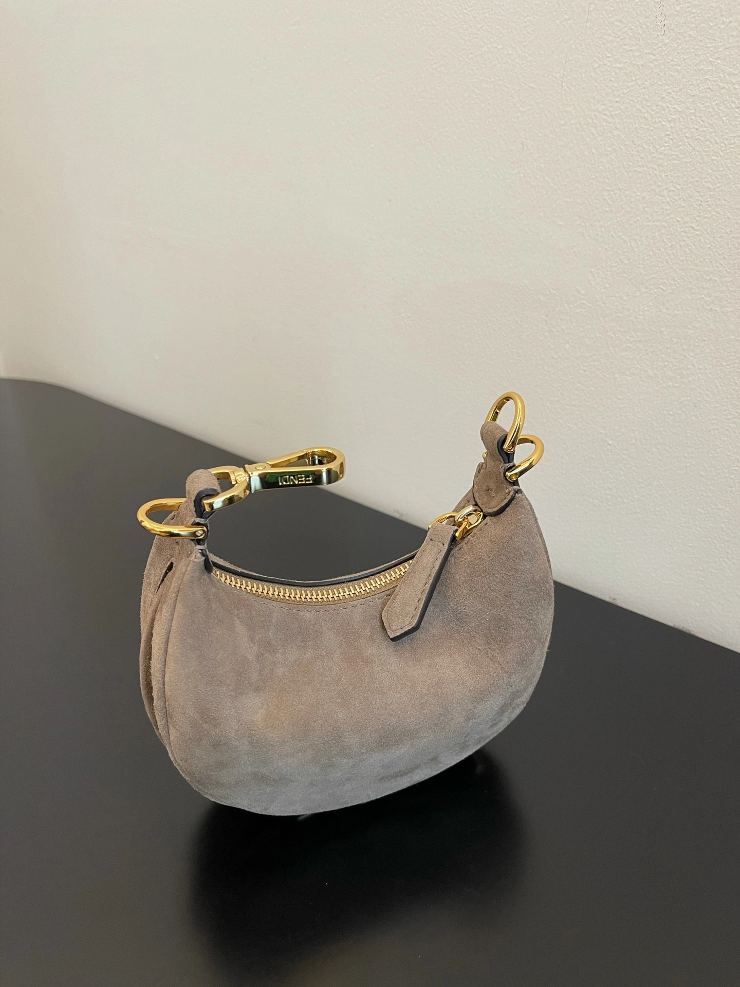 Fendi Hobo Bags TimelessDesign 76812