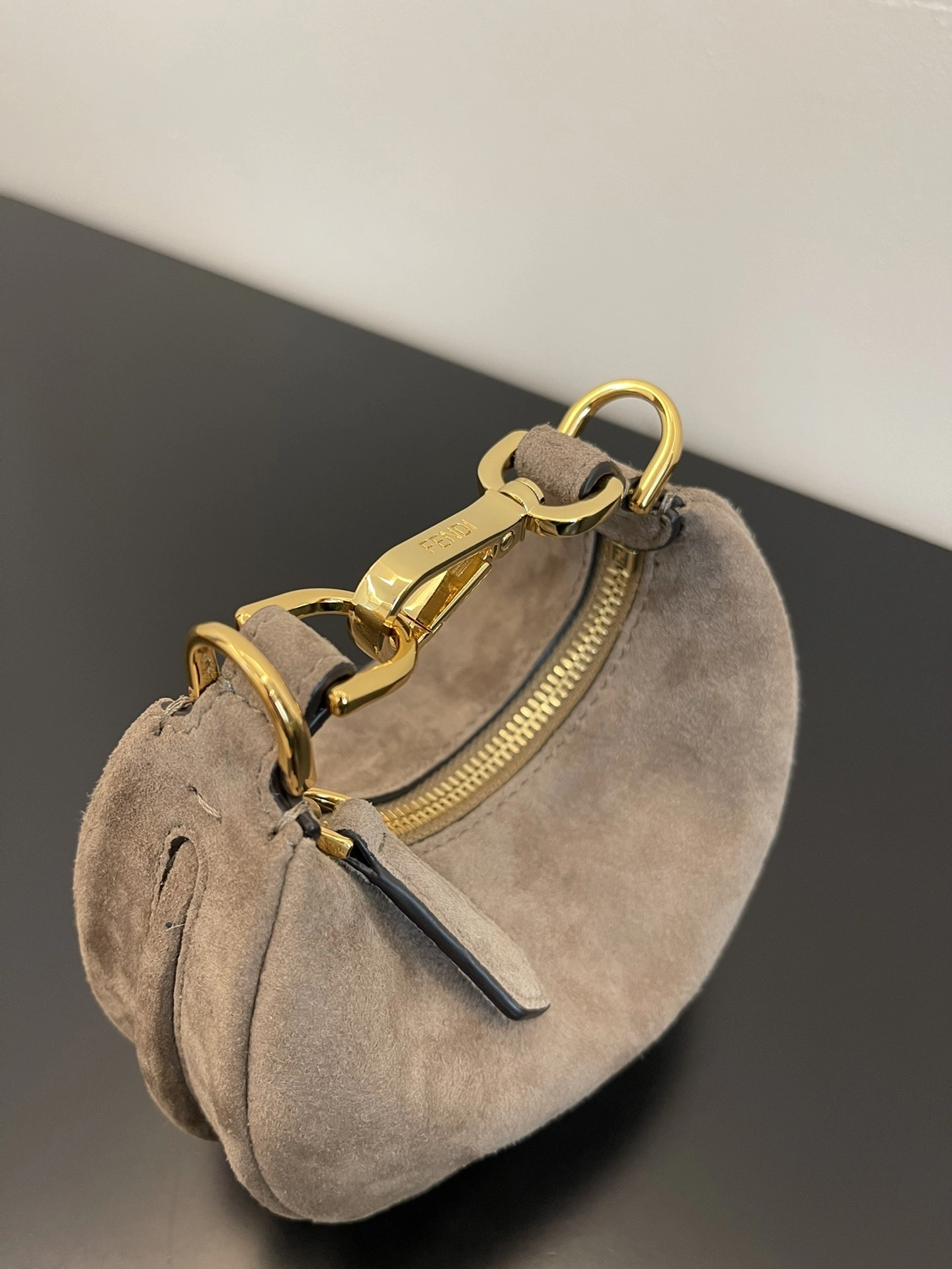 Fendi Hobo Bags TimelessDesign 76812