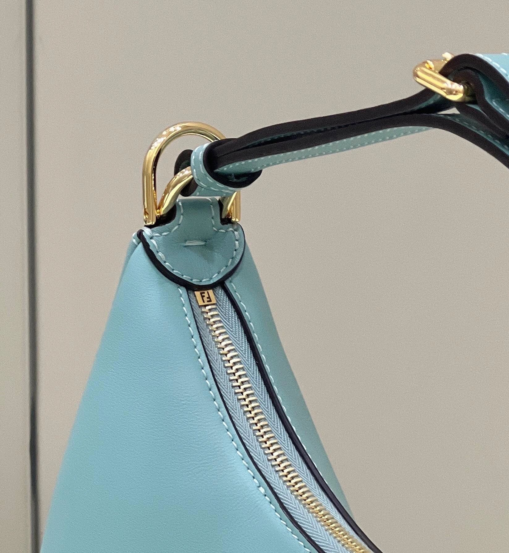Sustainable Fendi Hobo Bags 76821