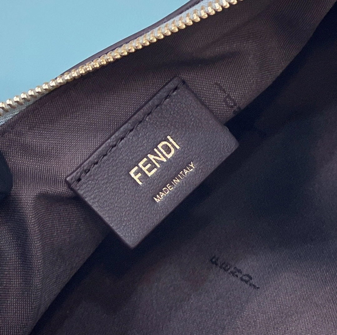 Sustainable Fendi Hobo Bags 76821