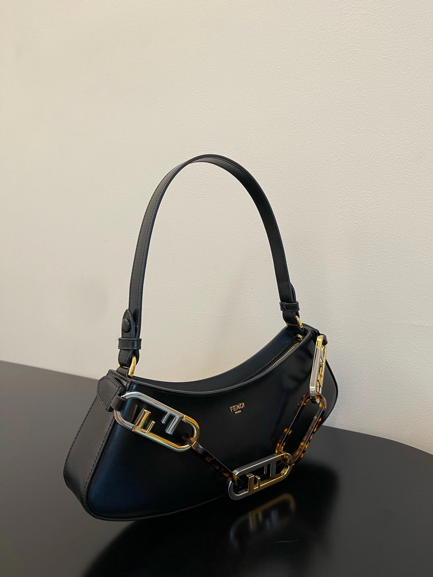 Fendi Hobo Bags Flexible 76811