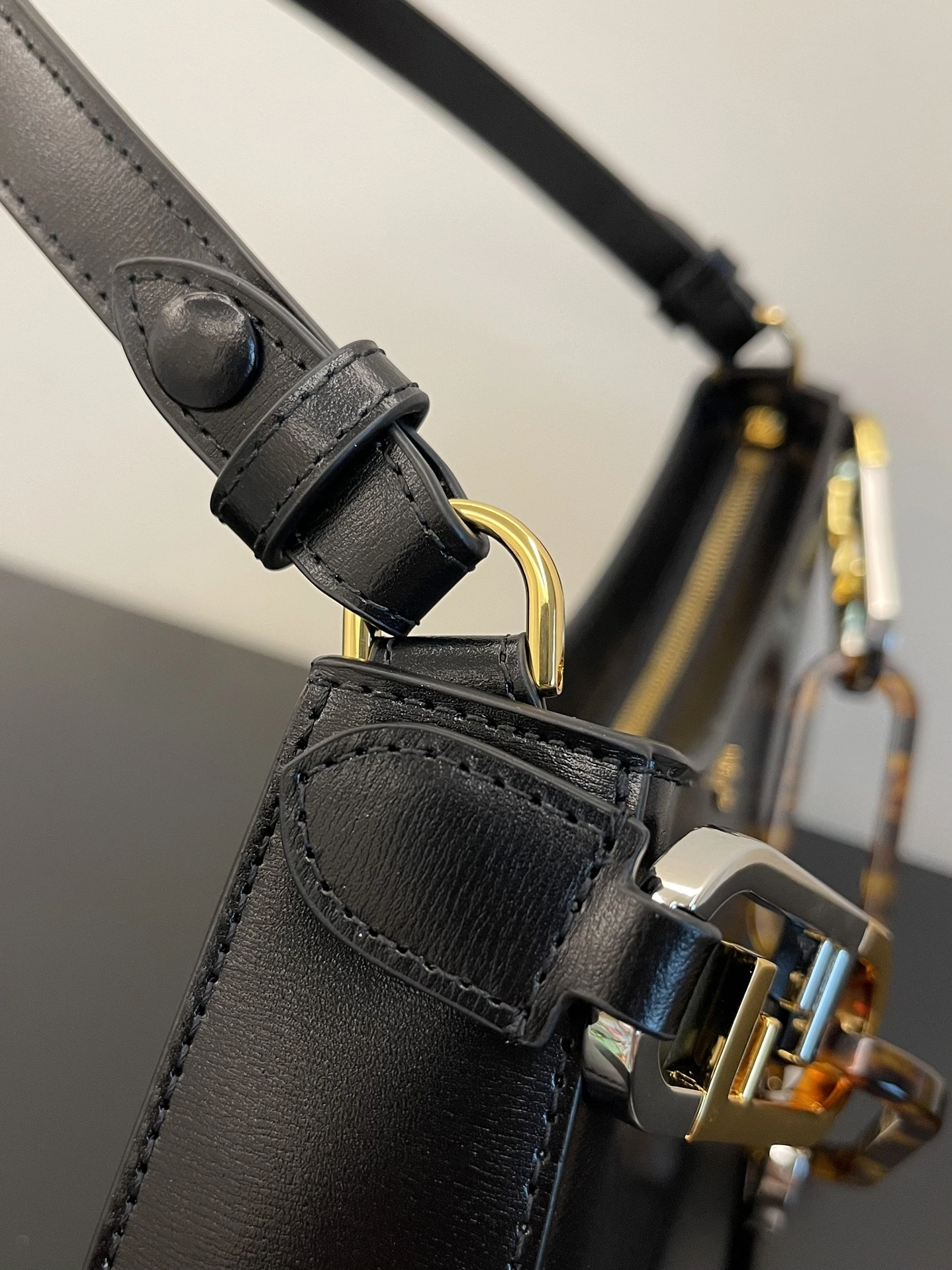 Fendi Hobo Bags Flexible 76811